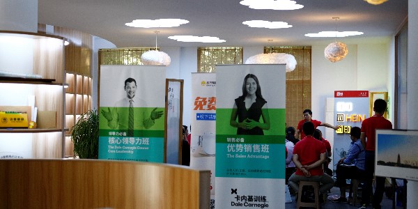戶外噴繪寫真的防護要求有哪些？-和印愛歐圖文